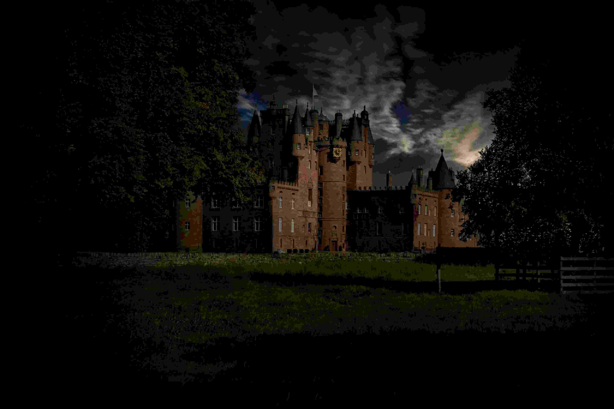 What’s On in October around Dundee 9 Glamis Castle exterior at night