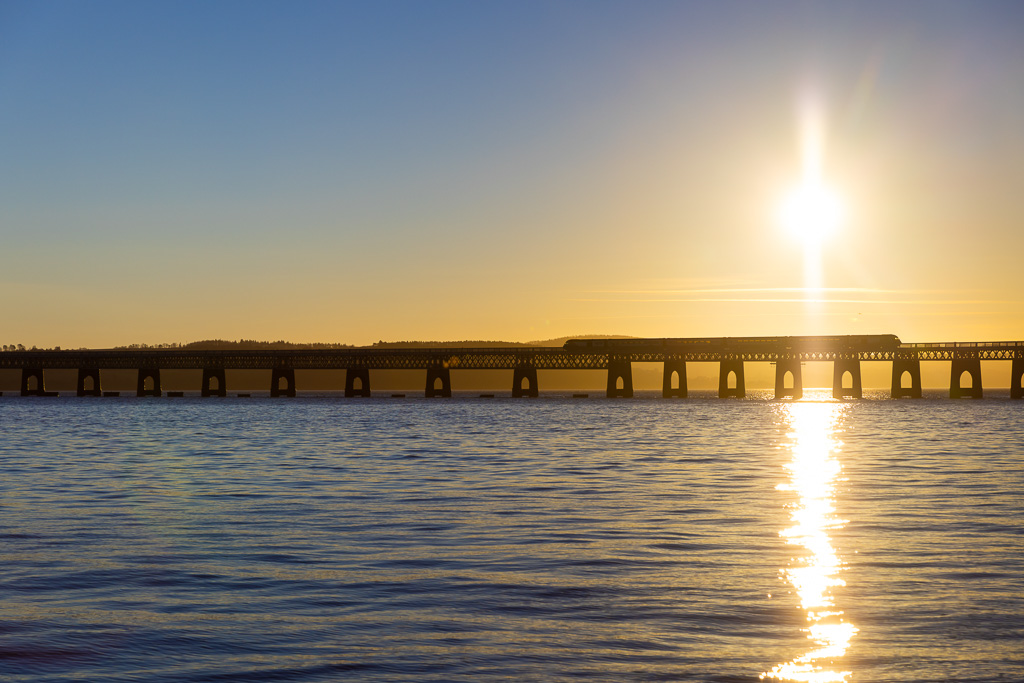Dundee is Scotland's Sunniest City 2 78746 tay rail bridge