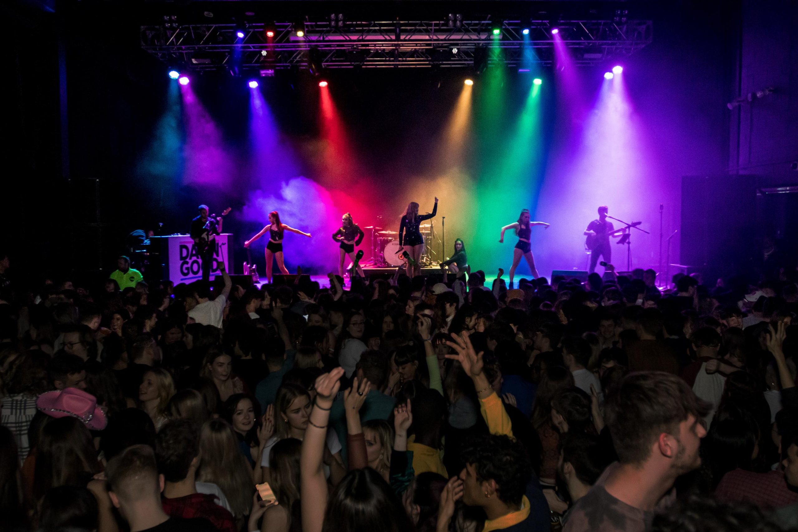 Experience the Magic of Taylor Swift with Taylormania in Dundee! 1 07 UEA scaled